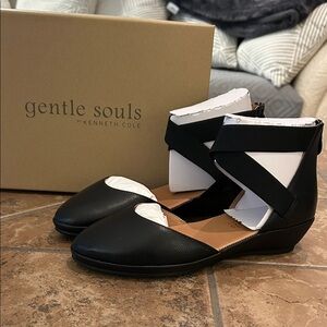 Never worn Gentle Soles by Kenneth Cole.  Black flats, ankle strap, back zipper